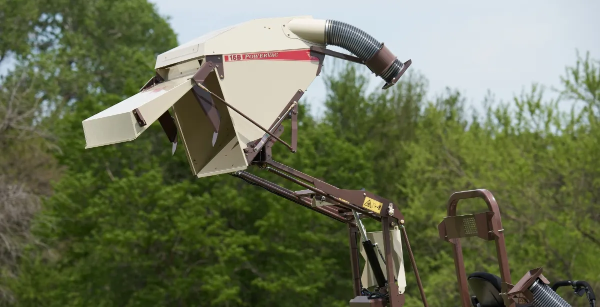 Grasshopper Mowers - FrontMount PowerVac Collection Systems